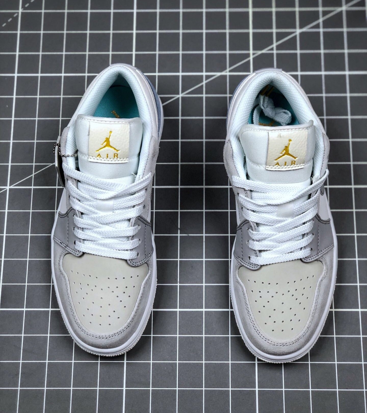 Air Jordan 1 Low ‘Paris’