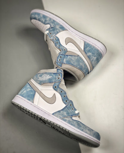 Air Jordan 1 Retro High OG "Hyper Royal"